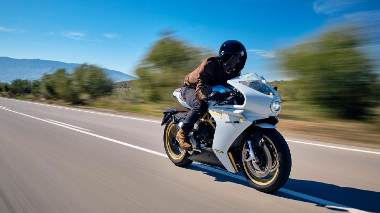 Κορυφαία έκδοση S για τη MV Agusta Superveloce